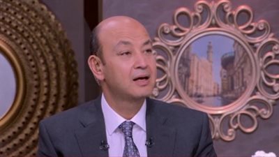 عمرو أديب لـ«أمينة خليل»: إنتي صاروخ