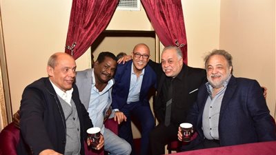 نجوم الفن يهنئون أشرف عبد الباقي على «جريما في المعادي» (صور)