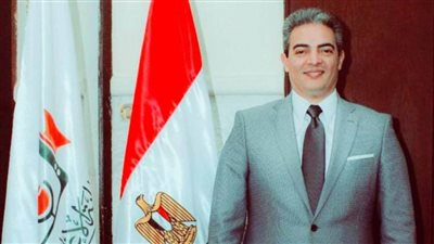 نقيب الإعلاميين يهنئ السيسي ورجال الشرطة بعيدهم