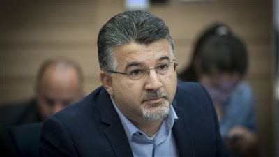 عضو بالكنيست يحذر من شن نتنياهو عدوانا جديدا على غزة