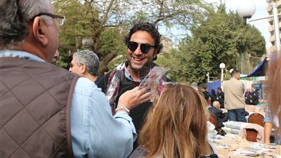 بالصور.. «ميدو» يدلي بصوته في انتخابات نادي الصيد