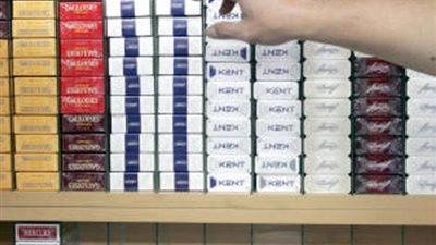 ضبط تاجر يحجب السجائر عن المستهلكين بالفيوم