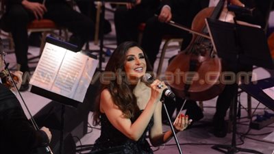 بالصور.. «أنغام» تغني لـ «الكينج» و«حماقي» في ختام مهرجان الموسيقى