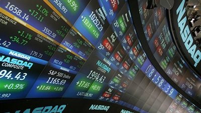 الدولار يقلص خسائره مقابل الين بعد بيانات أمريكية