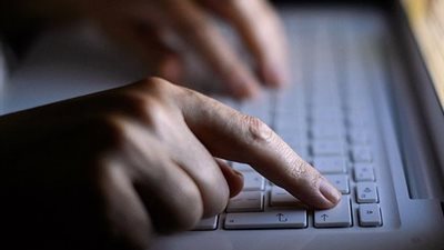 ديلي ميل: بريطانيا تحت الرحمة الروسية بـ «ضغطة زر»