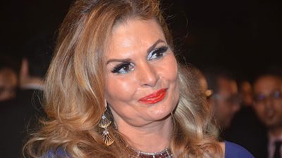 يسرا أول الحضور في ندوة «مناهضة العنف ضد المرأة» بالقاهرة السينمائي