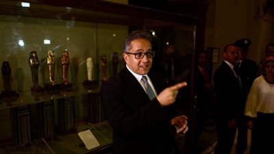 «العناني» يفتتح سيناريو العرض الجديد للمتحف المصري برعاية «أوراسكوم»