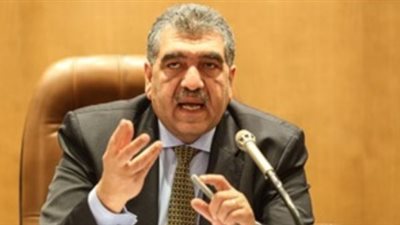 علاء عمران: شركات قطاع الأعمال العام ليست حقل تجارب