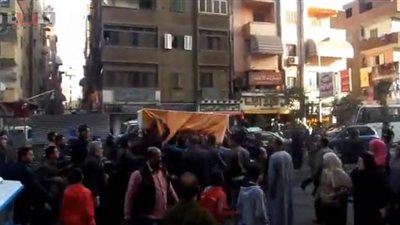 بالفيديو.. تشييع جنازة أحد ضحايا اشتباكات أمس بالمطرية