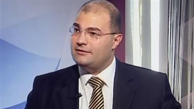 خبير مصرفي: استثناء البنوك من «الحد الأدنى للأجور» يصب في صالح العاملين