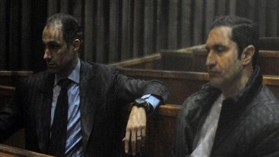 تأجيل محاكمة جمال وعلاء مبارك في «التلاعب بالبورصة» إداريا