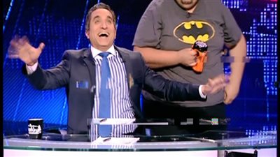 بالفيديو والصور.. الحلقة الكاملة.. باسم يوسف يسخر من انقطاع الكهرباء بتقديم 