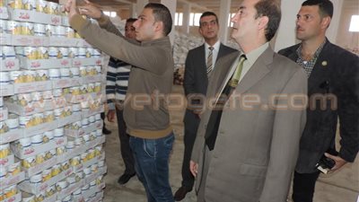 بالصور.. مدير أمن مطروح يتفقد مجمع جملة الشباب للسلع التموينية