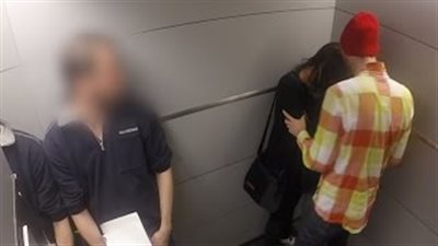 بالفيديو.. «خناقة» في «الأسانسير» تكشف رد الفعل على تعرض المرأة للعنف