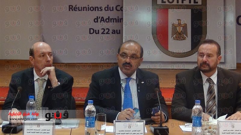 إحدي إجتماعات اللجنة