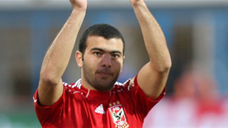 عماد متعب مهاجم الأهلى