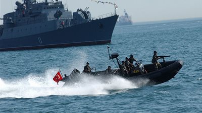 البحرية النيجيرية تصادر 40 سفينة تستخدم في تهريب البترول