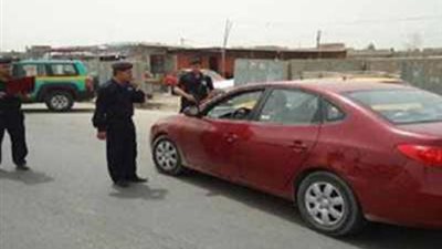 ضبط سيارتين مبلغ بسرقتهما بالبحيرة