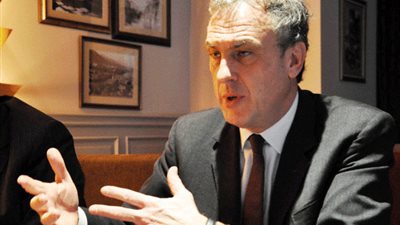 وكيل وزارة الخارجية البريطانية يصل القاهرة