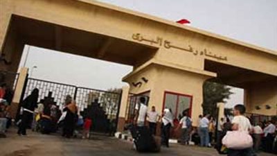 عبور 613 فردا من وإلى مصر من بينهم 526 معتمرا فلسطينيا