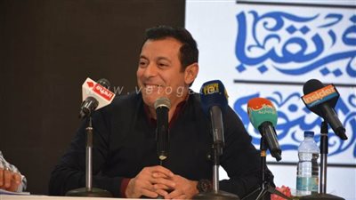 شاب يحرج مصطفى شعبان خلال ندوته بمعرض الكتاب: 