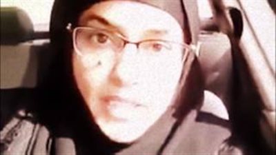 بالفيديو.. مليونيرة كويتية ترصد مكافأة لمن يعثرعلى سائق تاكسي أحبته