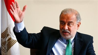 «لجنة لكل أزمة» برعاية شريف إسماعيل.. رئيس الوزراء يشكل 11 لجنة في أقل من شهرين.. 118 عضوا يتقاضون مرتبات ويشغلون المقرات.. الفاتورة يدفعها المواطن البسيط.. والنتيجة «صفر»