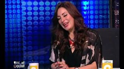 بالفيديو.. نرمين الفقي: «أبوس أيدي وش وضهر إن الشائعات حولي عن الزواج»