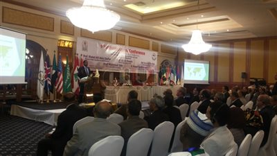 5 دول يعرضون تجاربهم في صناعة السكر بمؤتمر جامعة أسيوط (صور)