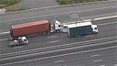 بالفيديو.. مغامرة خطيرة لمراهق في شوارع أستراليا تنتهي باعتقاله