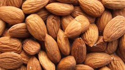 ماسك اللوز لتفتيح البشرة