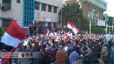 وقفة احتجاجية لطلبة جامعة الزقازيق بالشرقية