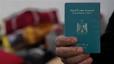 سحب الجنسية المصرية من 44 مواطنا.. 25 يفضلون «الألمانية»..7 يتجنسون بـ«النمساوية» و«اللتوانية» و«التايلاندية».. الجمل: لا يسمح بالازدواج إلا في حدود وبشروط
