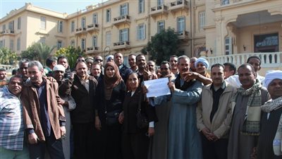 وقفة احتجاجية لعمال فندق ونتر بلاس التاريخي بالأقصر