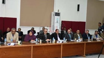 القوى العاملة بالشرقية تشارك في أعمال مجلس أمناء العاشر من رمضان