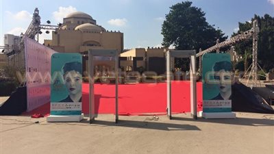 بالصور.. الأوبرا تتزين لاستقبال ضيوف مهرجان القاهرة السينمائي