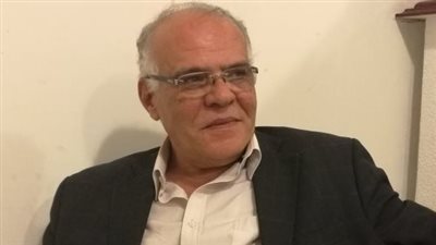 عضو لجنة التأمين الصحي يكشف سبب تطبيق القانون على 15 سنة