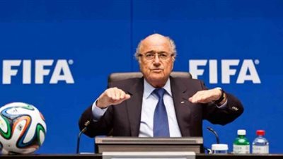 بلاتر يدعو للتحقيق مع رئيس «فيفا» بسبب «الصداقة المريبة»