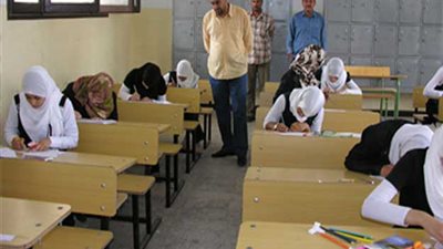 طلاب الدبلومات الفنية يؤدون امتحان مادتي اللغة العربية والتربية الدينية