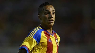 «رودريجو» يتقدم بالهدف الأول لفالنسيا أمام برشلونة (فيديو)