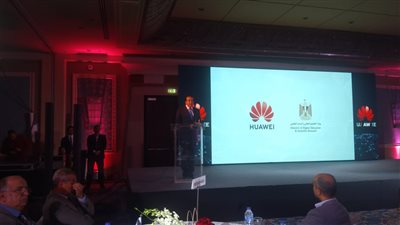وزير التعليم العالي يشهد مراسم إطلاق برنامج شركة هواوي مصر
