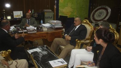 محافظ المنوفية يلتقى وفد وزارة التخطيط  لتطوير خدمات المواطنين