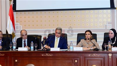 إشادة برلمانية بخريطة مصر الاستثمارية.. وزيرة الاستثمار: هدفنا وضع مصر على الخريطة العالمية.. تمثيل لوزارة التنمية المحلية بمركز خدمات المستثمرين.. وغرفة حوكمة لإزالة أي معوقات تواجه رجال الأعمال