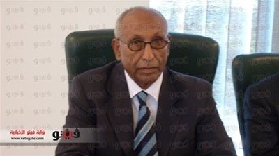 «الميرغنى» يكشف حقيقة سحب المستثمرين لأموالهم من البنوك المصرية