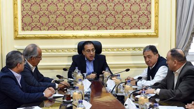 حقيقة تبرع أحد رجال الأعمال ببناء 1000 مدرسة