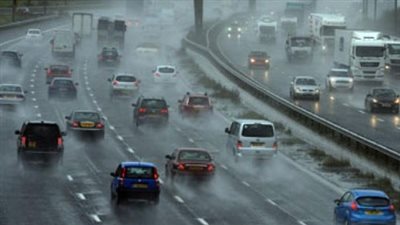 نصائح من إدارة المرور لرحلة قيادة آمنة أثناء الشبورة المائية