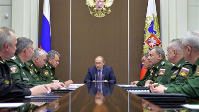 بوتين: تطوير البرنامج العسكري لايعني الدخول في سباق تسلح