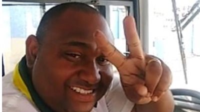 خدعة سائق يترك عجلة قيادة حافلة لتصوير نفسه (فيديو وصور)