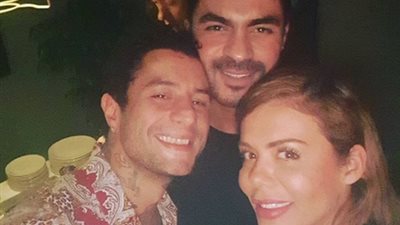 إيمي سالم تنشر صورتها مع أحمد الفيشاوي وخالد سليم