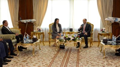 وزيرا الطيران والسياحة يلتقيان المستثمرين ويكلفان بتذليل العقبات أمامهم